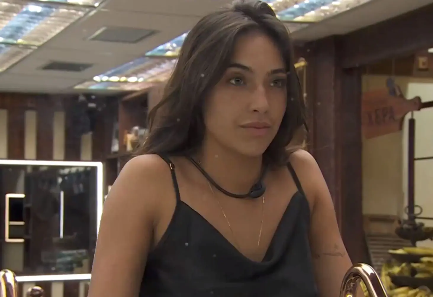 Imagem da notícia: Vanessa Lopes cria teorias sobre o jogo, fala sozinha e briga no BBB 24; veja momentos