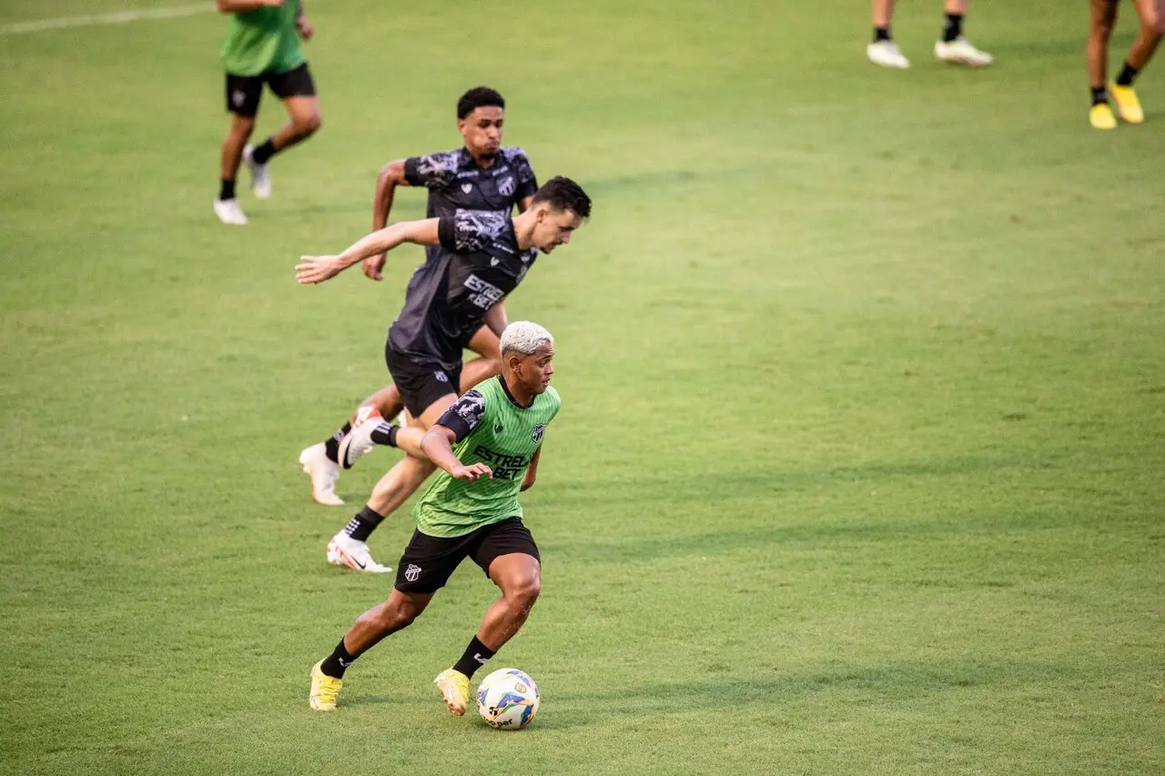 Imagem da notícia Ceará tem saída de 22 jogadores para temporada de 2024; veja lista