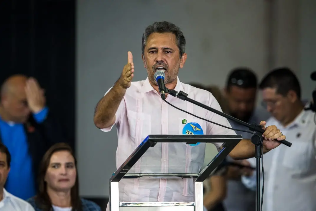Imagem da notícia: Governador do CE anuncia criação de curso da rede pública preparatório para o ITA