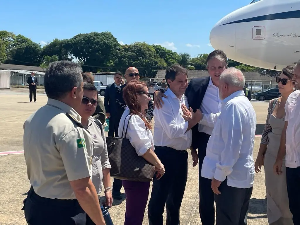 Imagem da notícia: Evandro Leitão é o único pré-candidato do PT a recepcionar Lula, em Fortaleza, com Camilo e Elmano