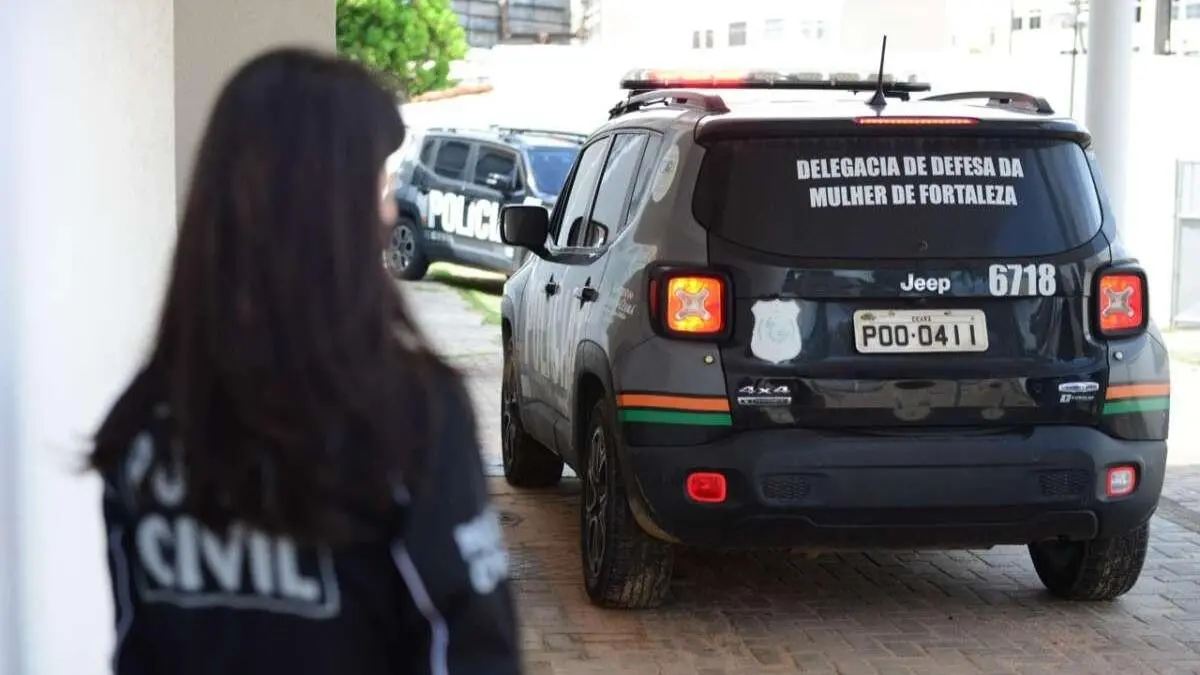 Imagem da notícia: Homem de 45 anos é preso em flagrante suspeito de feminicídio