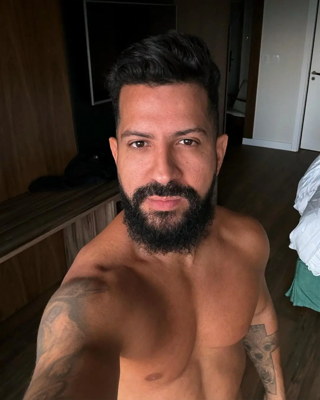Imagem da notícia: Dennis DJ é acusado de usar bordão 'joga pra lua' sem autorização; entenda