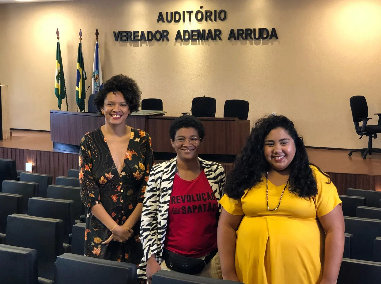 Imagem da notícia: Com caso histórico em Fortaleza, candidaturas coletivas são incógnitas em 2024 sem regulamentação