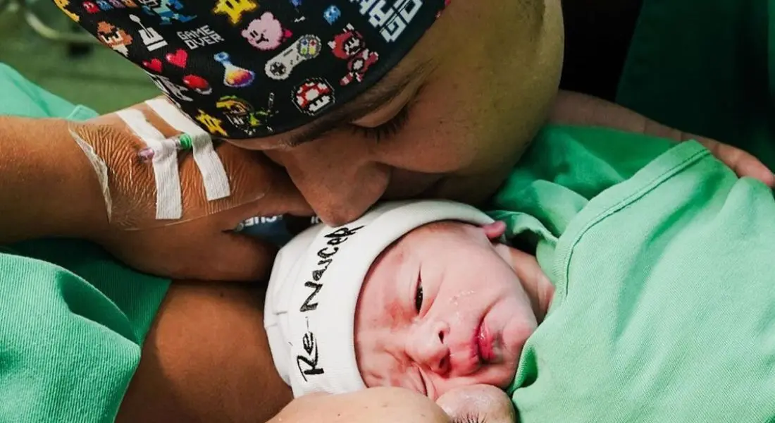 Imagem da notícia: João Gomes revela que filho com Ary Mirelle não se mexia antes do parto: 'Pedi muito a Deus'