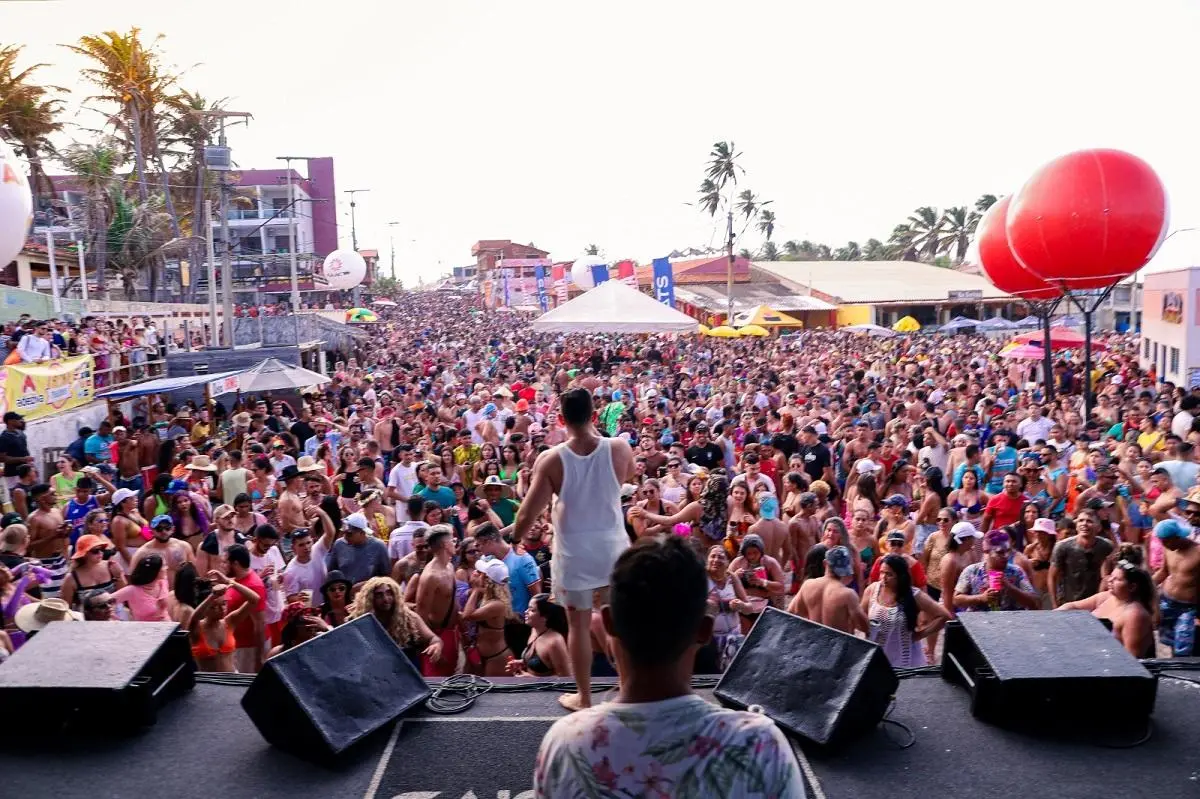Imagem da notícia: Carnaval 2024 já mobiliza pelo menos R$ 15 milhões em prefeituras no Ceará