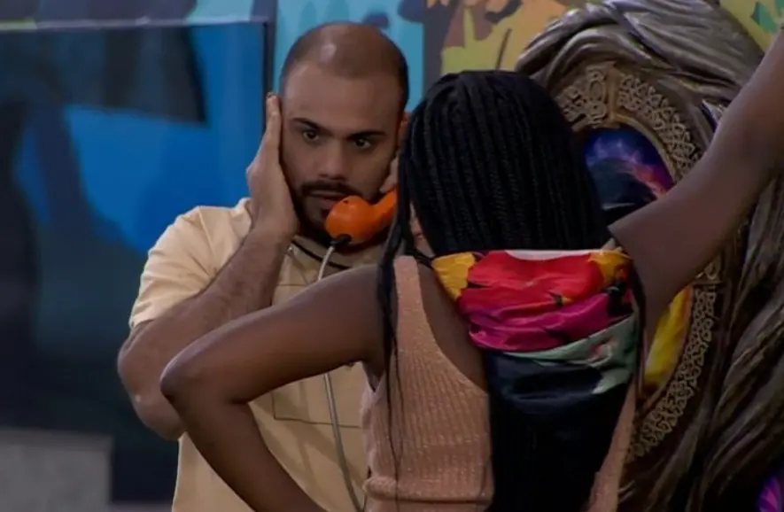 Imagem da notícia: Quem atendeu o Big Fone nesta sexta (26)? Saiba quem está no Paredão do BBB 24