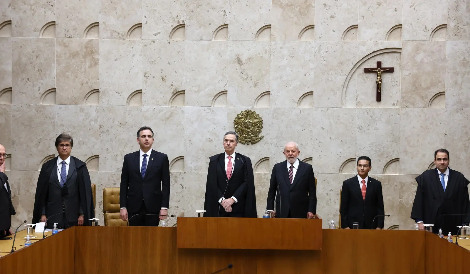 Imagem da notícia: STF volta do recesso nesta quinta (1º) com promessa de Barroso de Judiciário 'mais objetivo' em 2024