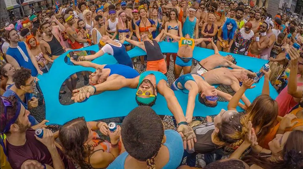 Imagem da notícia: Estação das Artes estreia bloco de carnaval unindo blocos do Ceará e do Rio de Janeiro