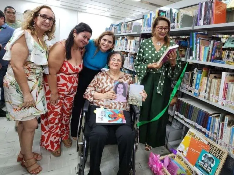 Meninas e meninos devem receber informações sobre proteção e igualdade de gênero