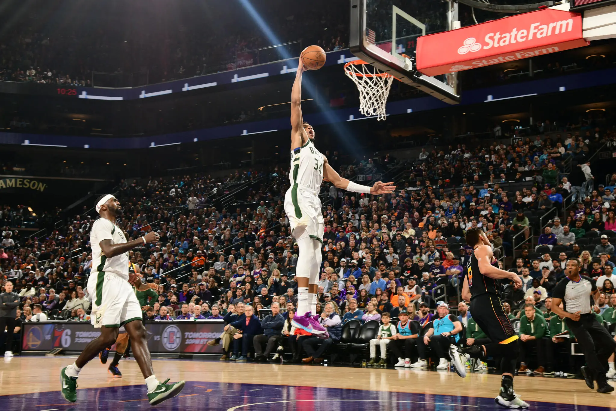 Imagem da notícia Jogos de hoje na NBA: veja onde assistir e horário das partidas de terça-feira (14)