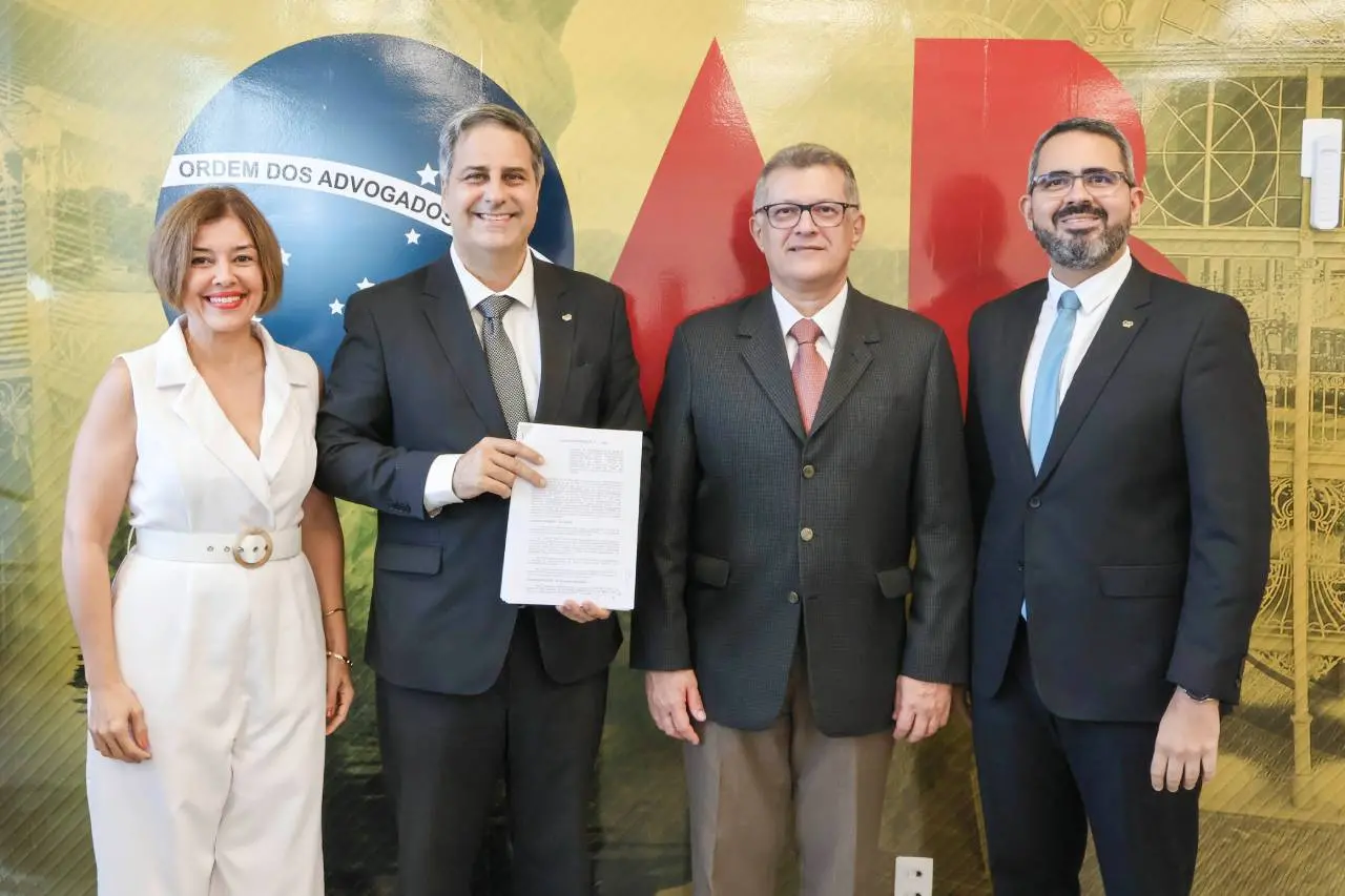 Valéria Moraes Lopes, procuradora adjunta tributária; Erinaldo Dantas, presidente da OAB-CE; Fernando Antônio Costa de Oliveira, procurador-geral do Município de Fortaleza e; Hamilton Sobreira, presidente da Comissão de Direito Tributário da OAB-CE