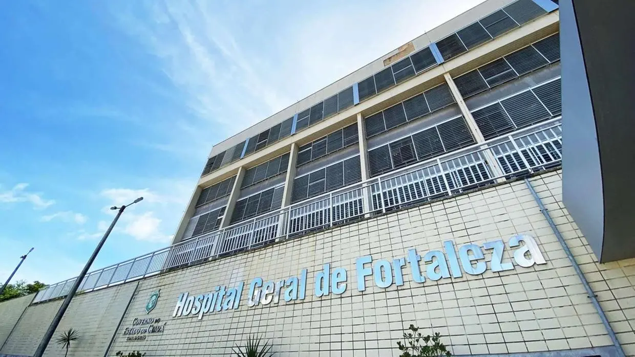 Imagem da notícia: HGF fica alagado e sem energia após chuva deste domingo (11) em Fortaleza; gerador foi ligado