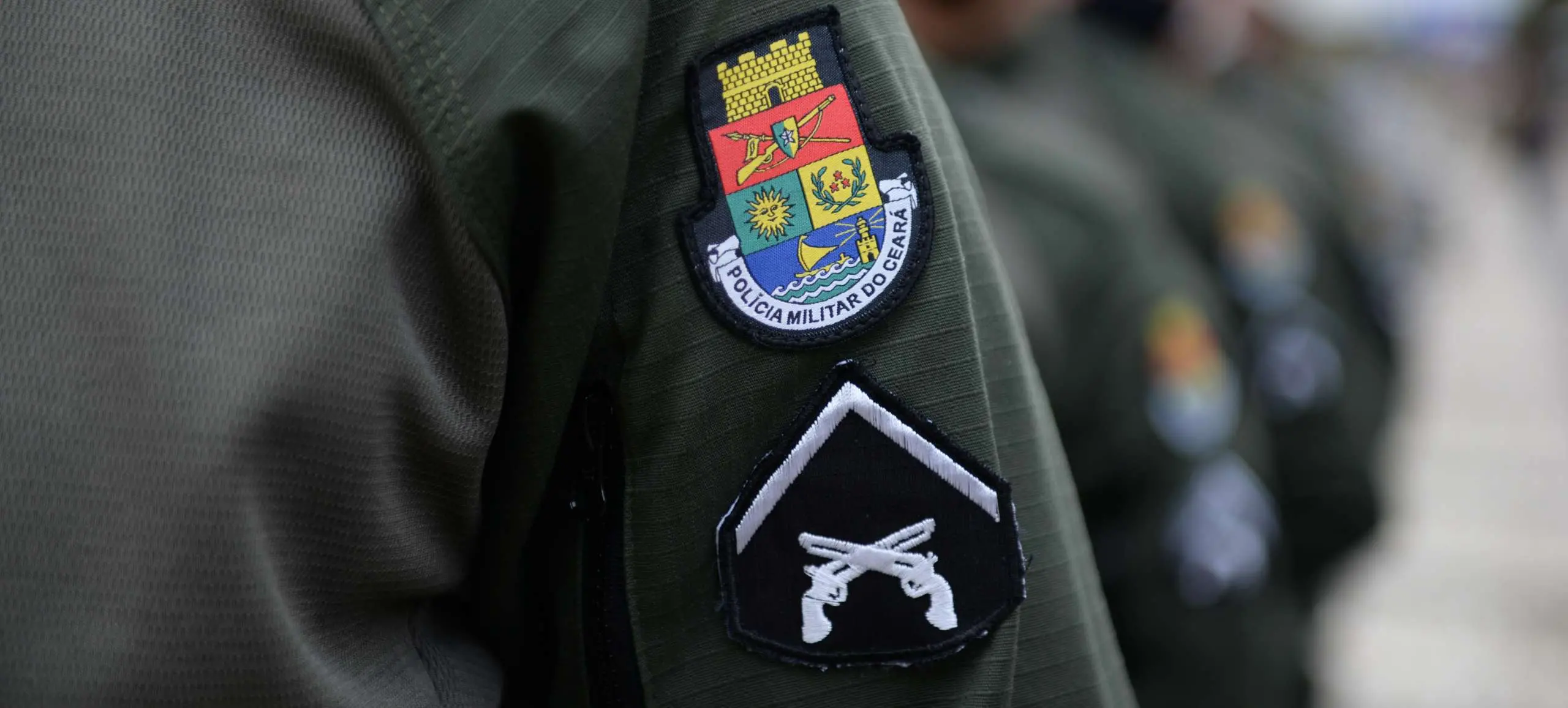 Imagem da notícia: Policial militar é agredido após ter casa invadida no Pirambu, em Fortaleza