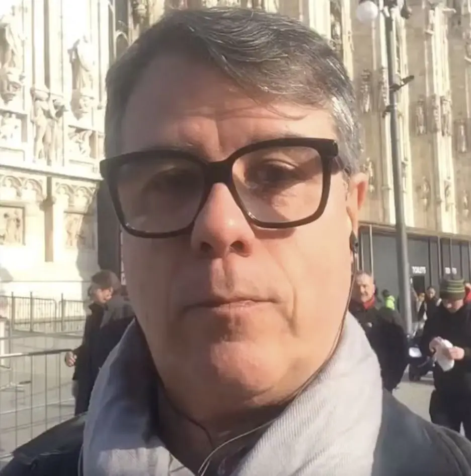 Imagem da notícia: Morre Tony Goes, jornalista e colunista da Folha de São Paulo, aos 53 anos