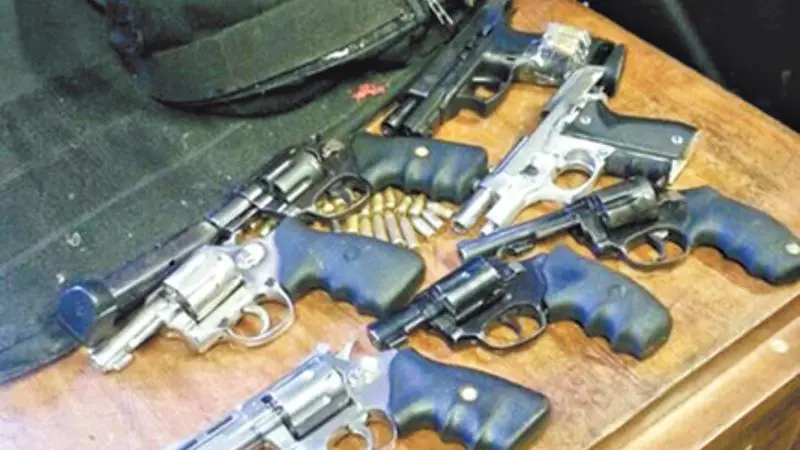 Imagem da notícia: Polícia Militar investiga o desaparecimento de 21 armas de fogo apreendidas em quartel no Ceará