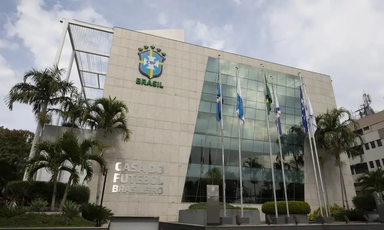 Imagem da notícia Ceará, Fortaleza e Sport buscam reunião com CBF sobre possíveis títulos nacionais