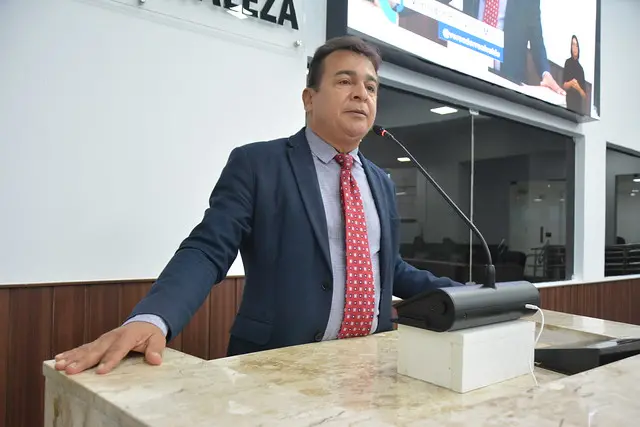 Imagem da notícia: Expulso do PT em 2022, vereador Ronivaldo Maia se filia ao PSD 