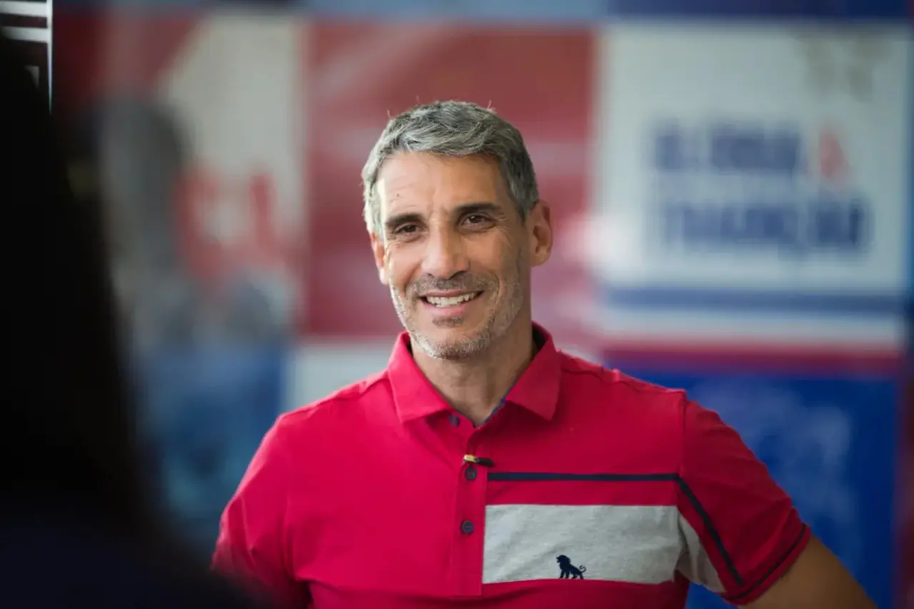 Vojvoda em coletiva pelo Fortaleza