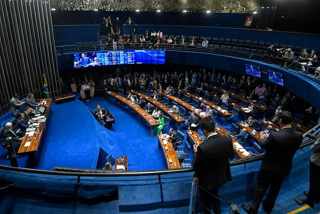 Imagem da notícia: Saidinha de presos: Senado aprova texto-base que proíbe prática em feriados; entenda