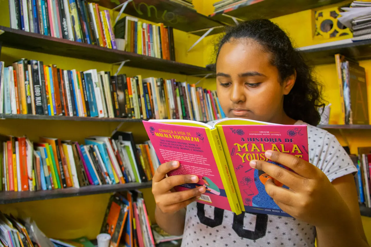 Imagem da notícia: 54 bibliotecas comunitárias do Ceará irão receber mais de R$ 1,6 milhão em recursos federais