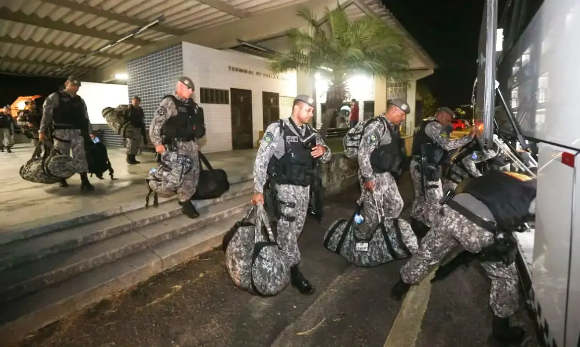 Imagem da notícia: Policiais devem usar câmeras corporais em buscas dos fugitivos de Mossoró, recomenda DPU