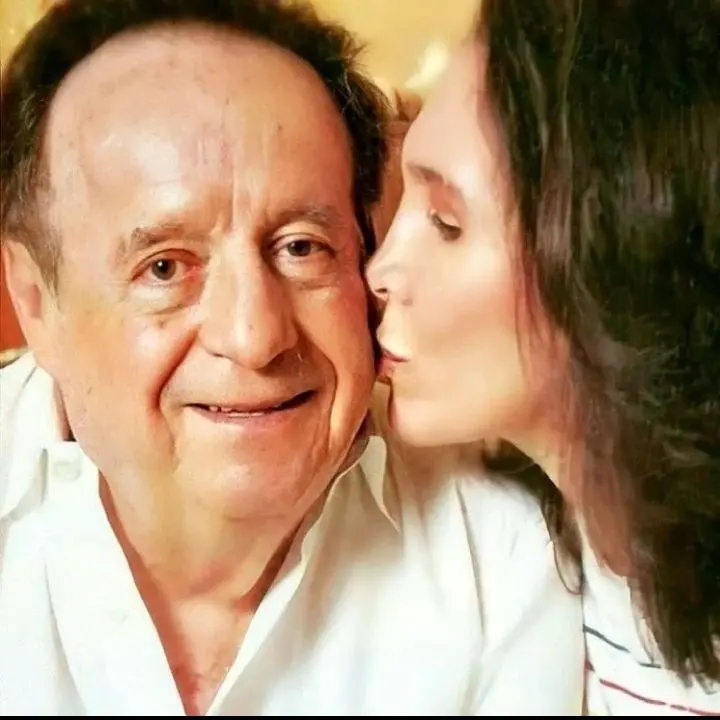 Imagem da notícia: Florinda Meza, de Chaves, homenageia Roberto Bolãnos no dia em que ele faria 95 anos