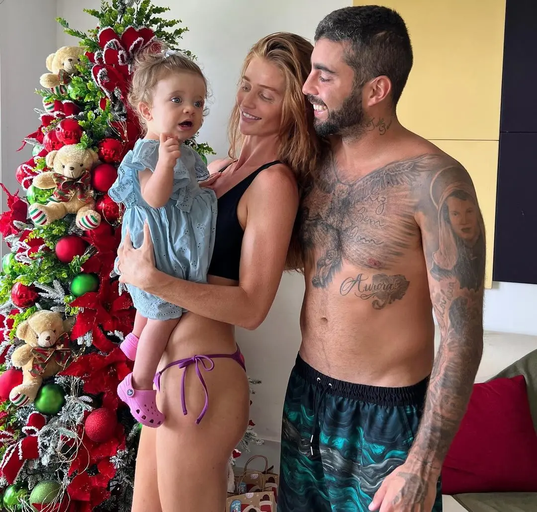 Imagem da notícia: Cintia Dicker explica motivo de não querer mais filhos com Pedro Scooby: 'Iria piorar a dor'
