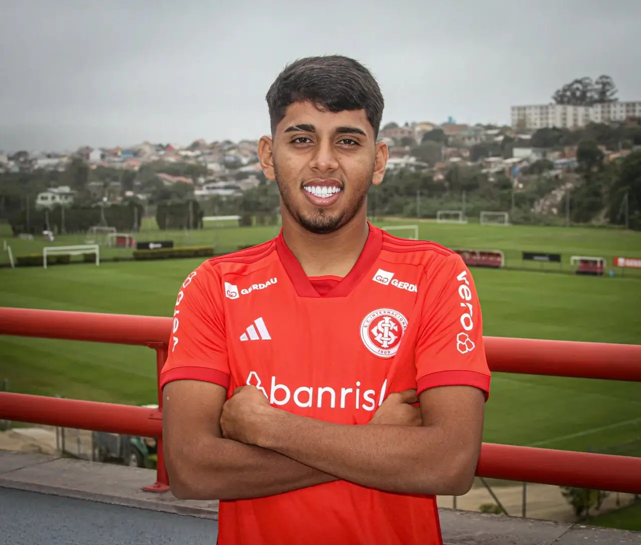 Imagem da notícia Joia da base do Ceará, David não deve seguir no Internacional e tem opções avaliadas; veja