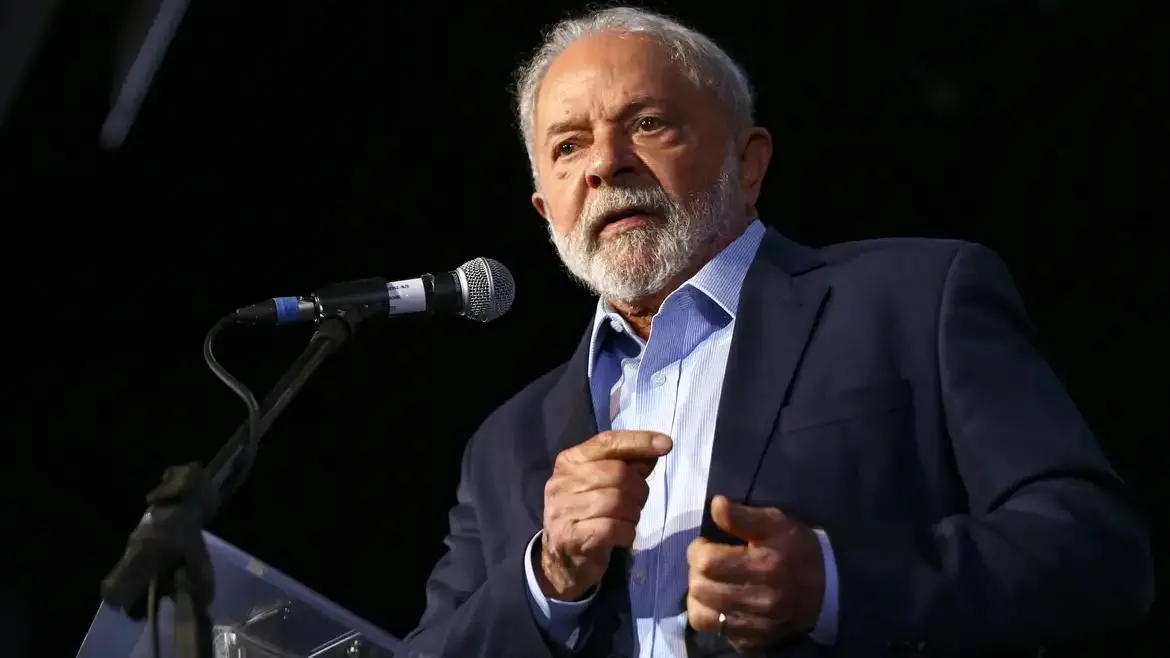 Imagem da notícia: MP que revoga desoneração de 17 setores da economia é assinada por Lula