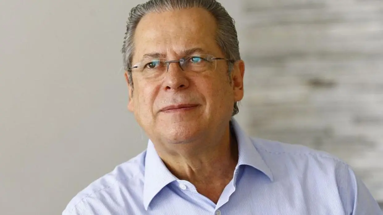 Imagem da notícia: Ex-ministro José Dirceu é internado com pneumonia em SP