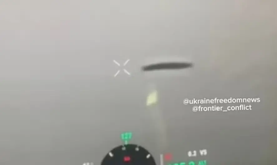 Imagem da notícia: Óvni em formato de disco é filmado por militares da Ucrânia em zona de guerra com a Rússia; vídeo