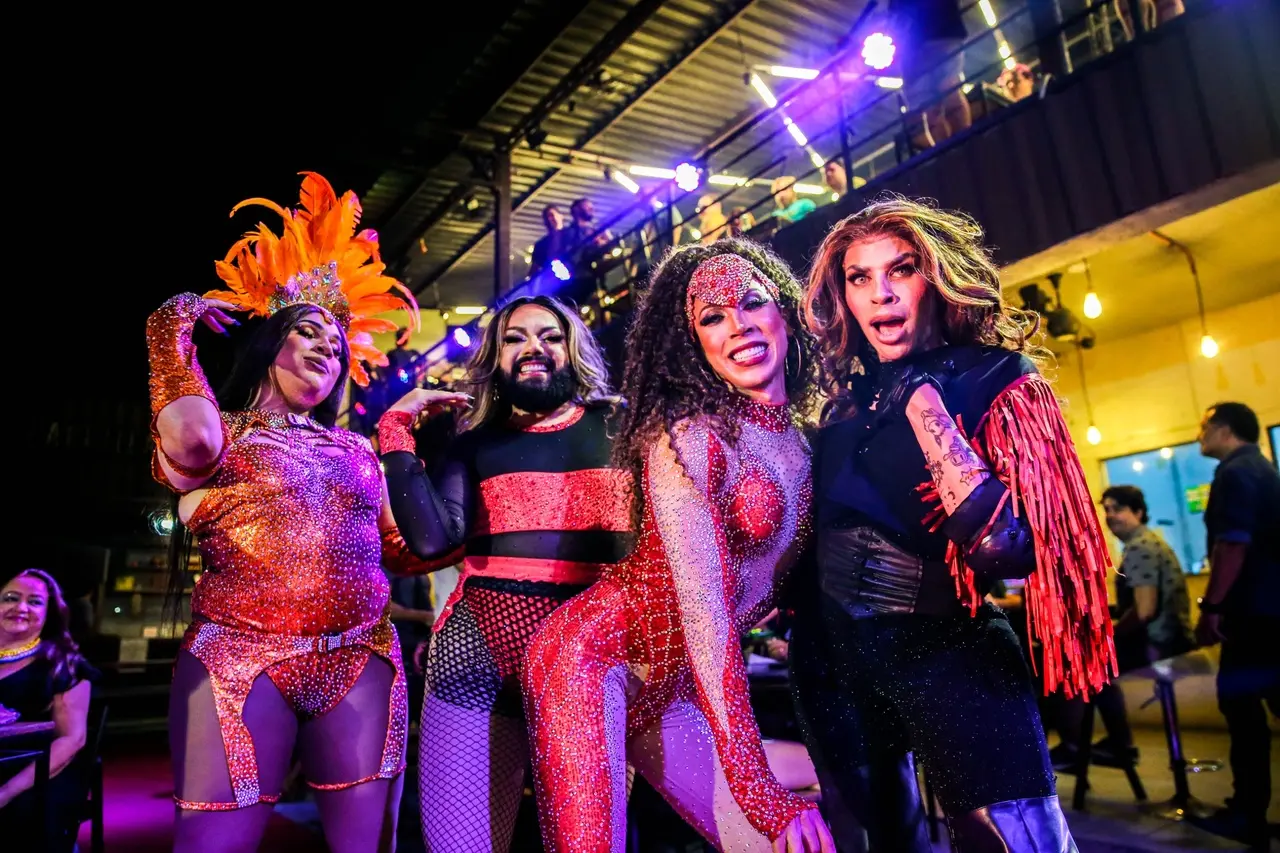 Imagem da notícia: Drag Brunch Ceará: conheça evento para toda a família que traz novo fôlego à cena drag de Fortaleza