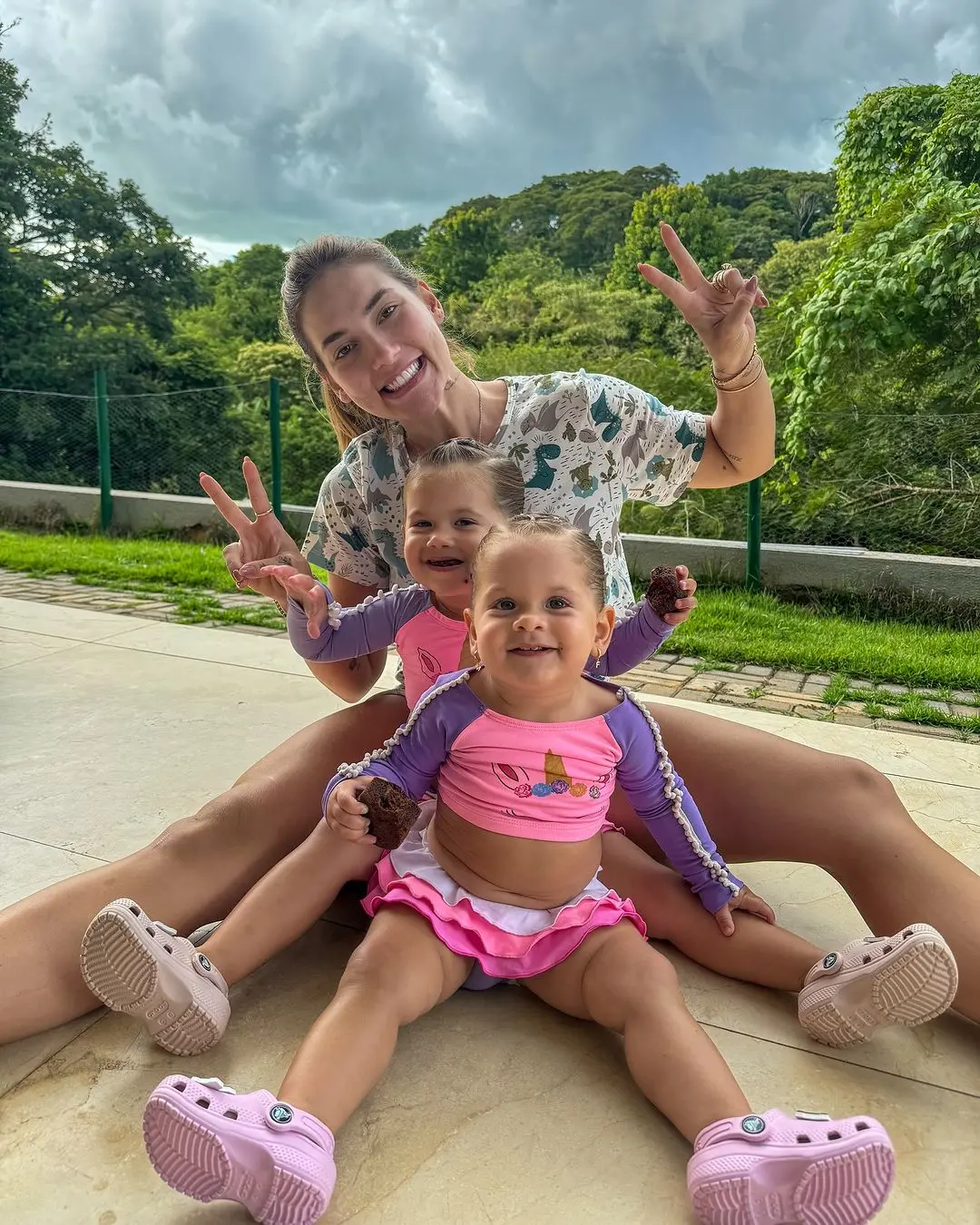 Imagem da notícia: Mãe nega que pais debocharam de seguranças da filha de Virgínia em escola