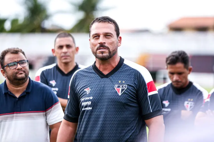 Copertino está invicto no comando do Ferroviário