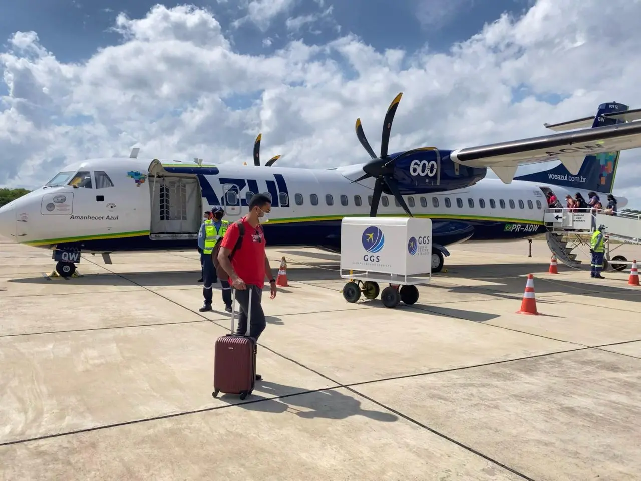 Imagem da notícia: Aeroporto de Caruaru vira 'aposta' da aviação civil do Nordeste com mega-expansão e novos voos