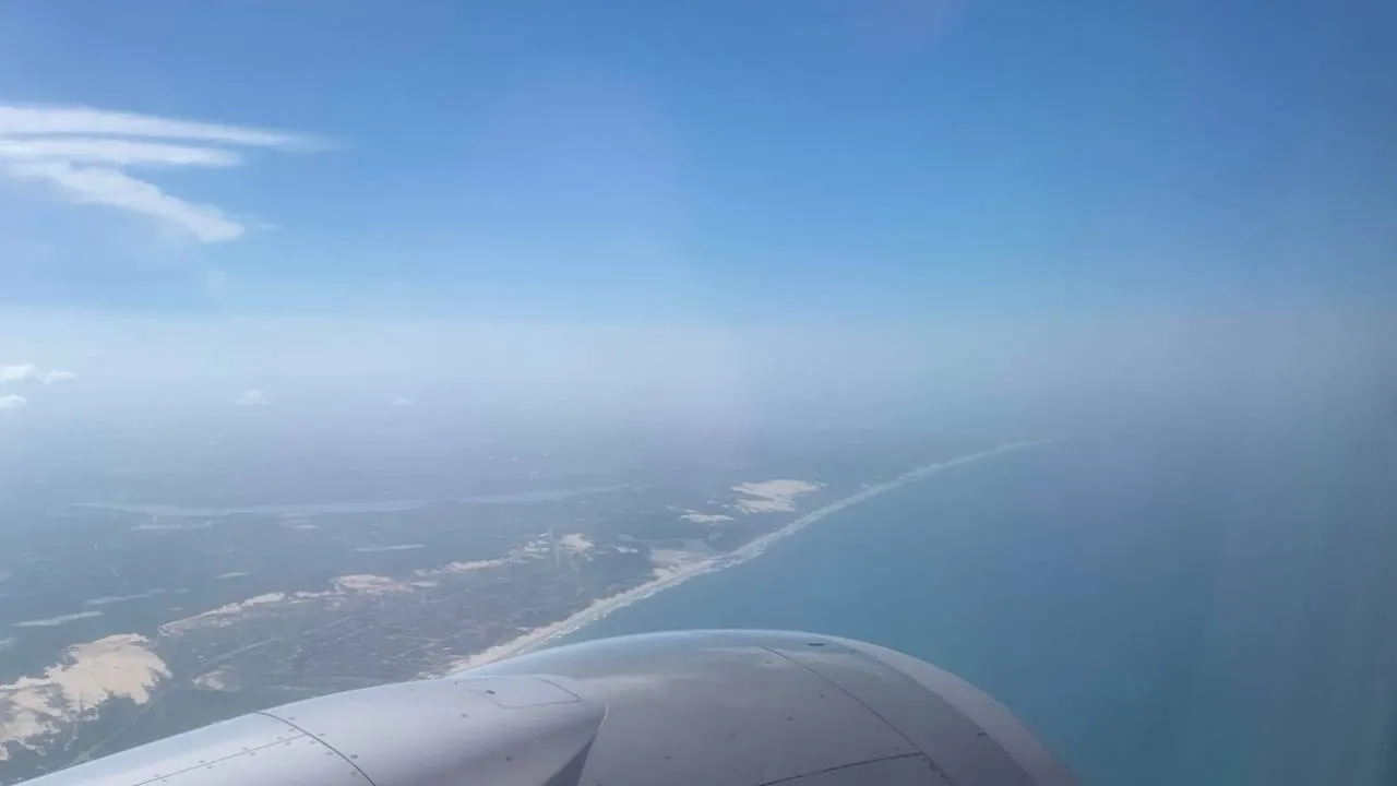 Aproximando Fortaleza para pousar na cabeceira 31 (vista da Praia do Futuro)