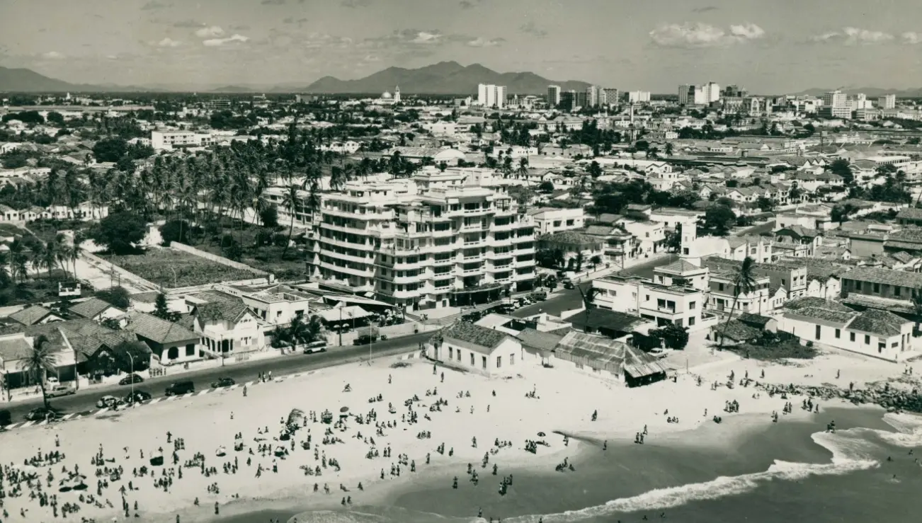 Imagem da notícia: Saiba a história do Edifício São Pedro, que foi hotel de luxo e nasceu há 73 anos na orla de Fortaleza