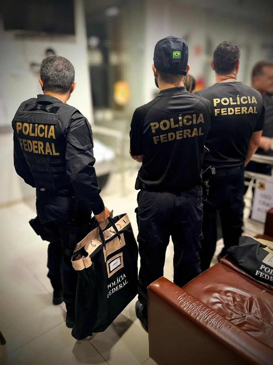 Cerca de 130 agentes federais participaram da ação