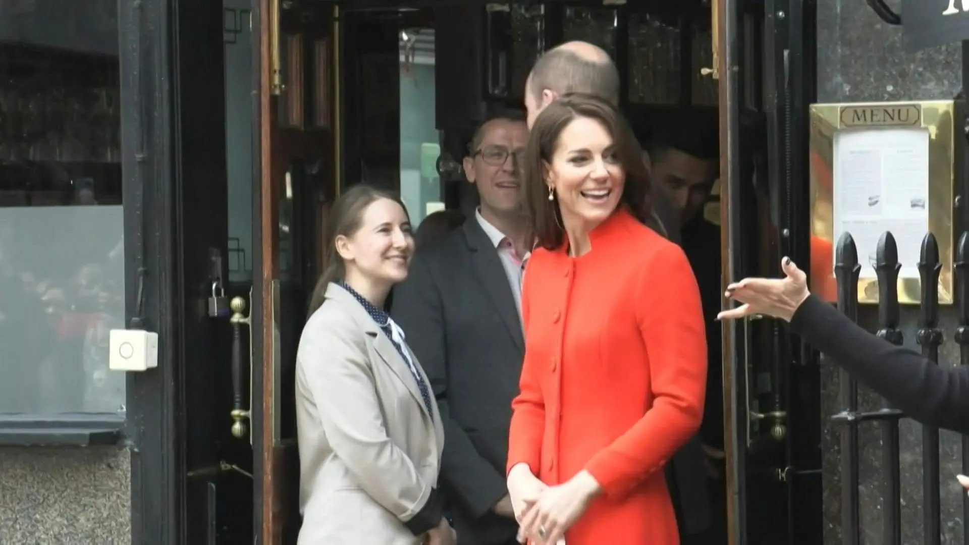 Imagem da notícia: Porta-voz de príncipe William comenta sumiço de Kate Middleton: 'Foco no trabalho'