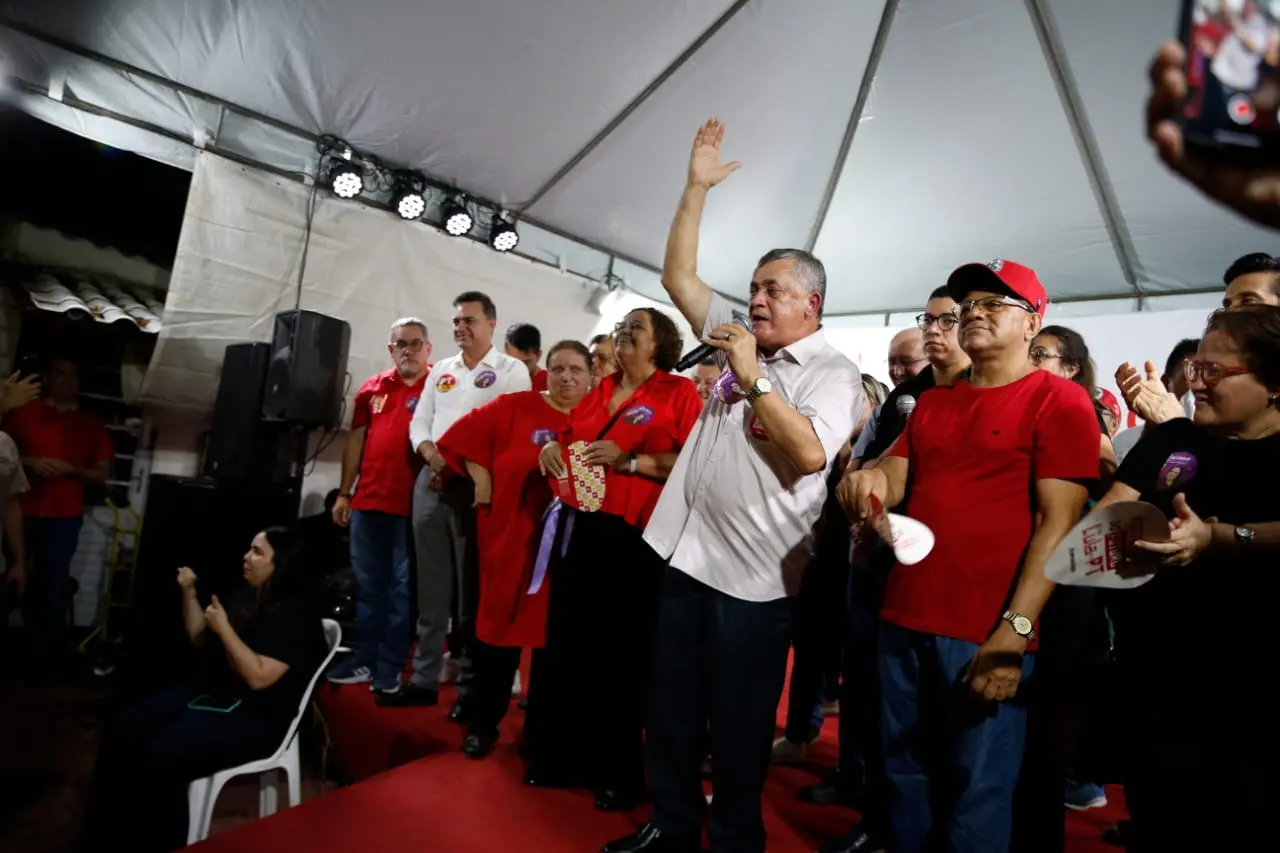 Imagem da notícia: Guimarães defende o nome de Evandro Leitão como pré-candidato do PT à Prefeitura de Fortaleza