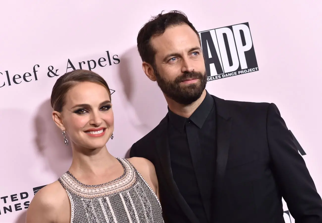 Imagem da notícia: Natalie Portman se divorcia após rumores de traição; relação durou 11 anos