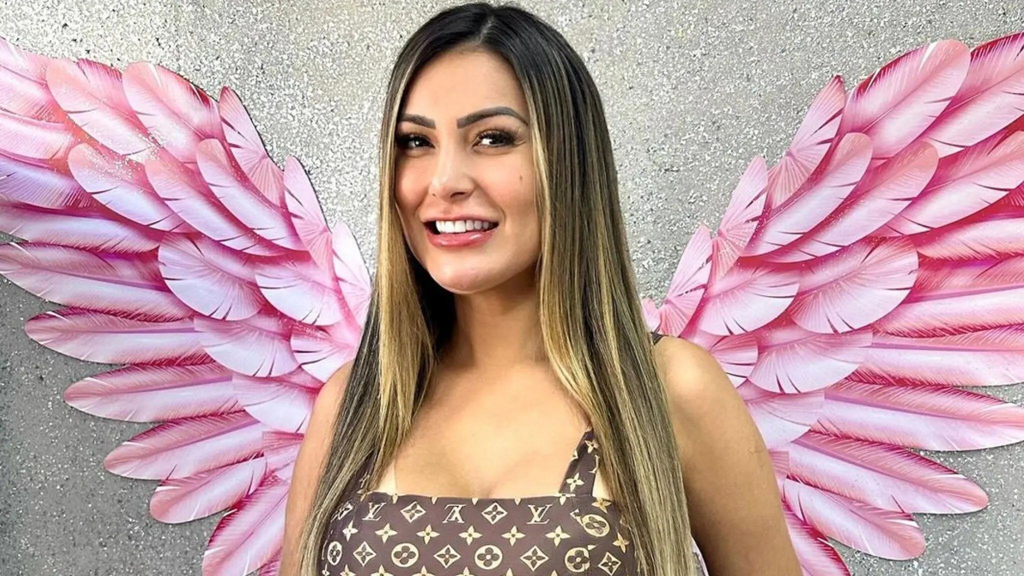 Imagem da notícia: Andressa Urach planeja cirurgia para retirar costelas: 'Não tenho mais medo da morte'