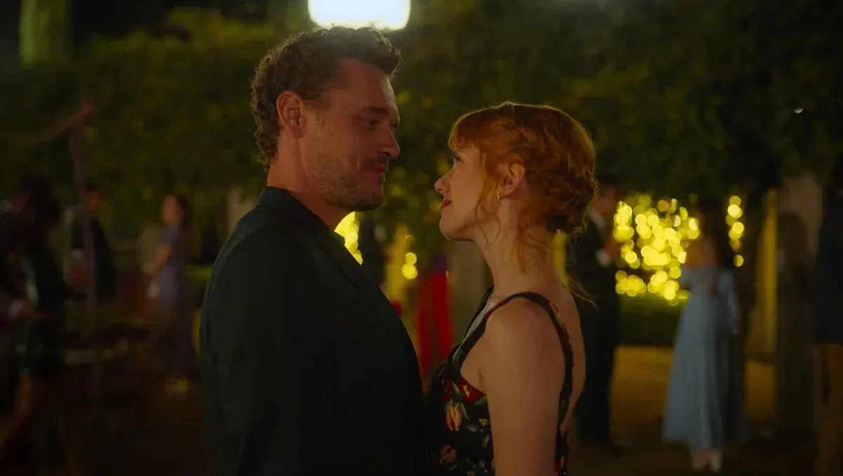 Valeria e o escritor Bruno ficam juntos ao final da terceira temporada