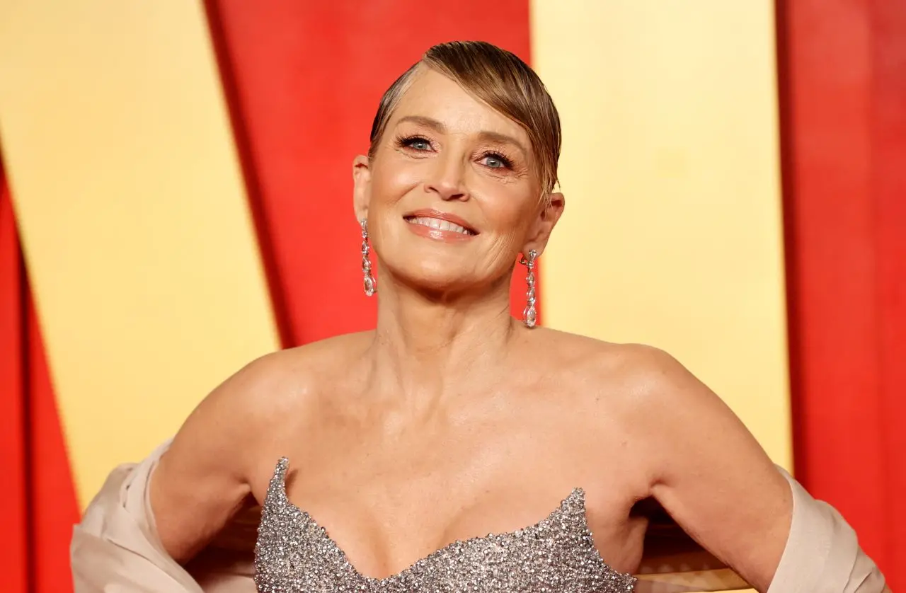 Imagem da notícia: Sharon Stone diz que produtor de filme pressionou para que ela fizesse sexo com ator