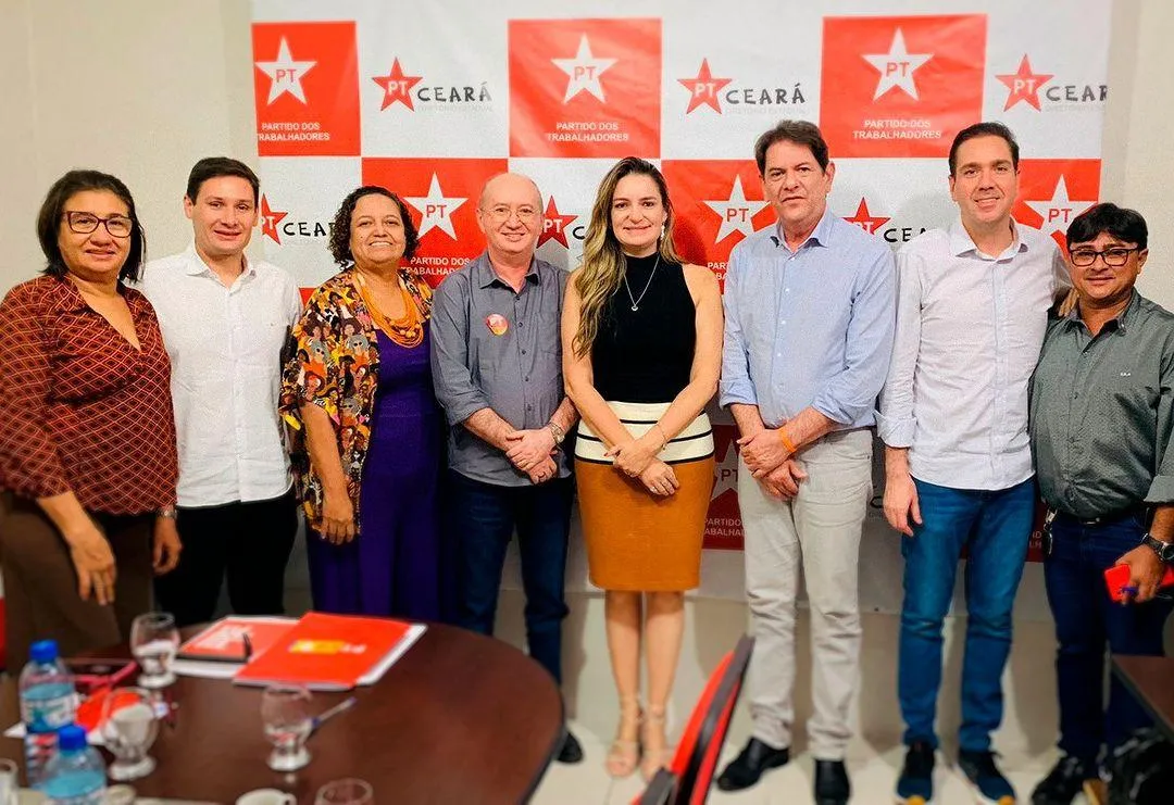 Em agosto do ano passado, quando assumiu interinamente a presidência do PDT, Cid visitou à sede do PT Ceará