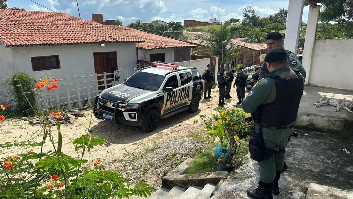 Imagem da notícia: Perícia colhe material genético de seis pessoas em caso de criança encontrada morta em Caucaia 