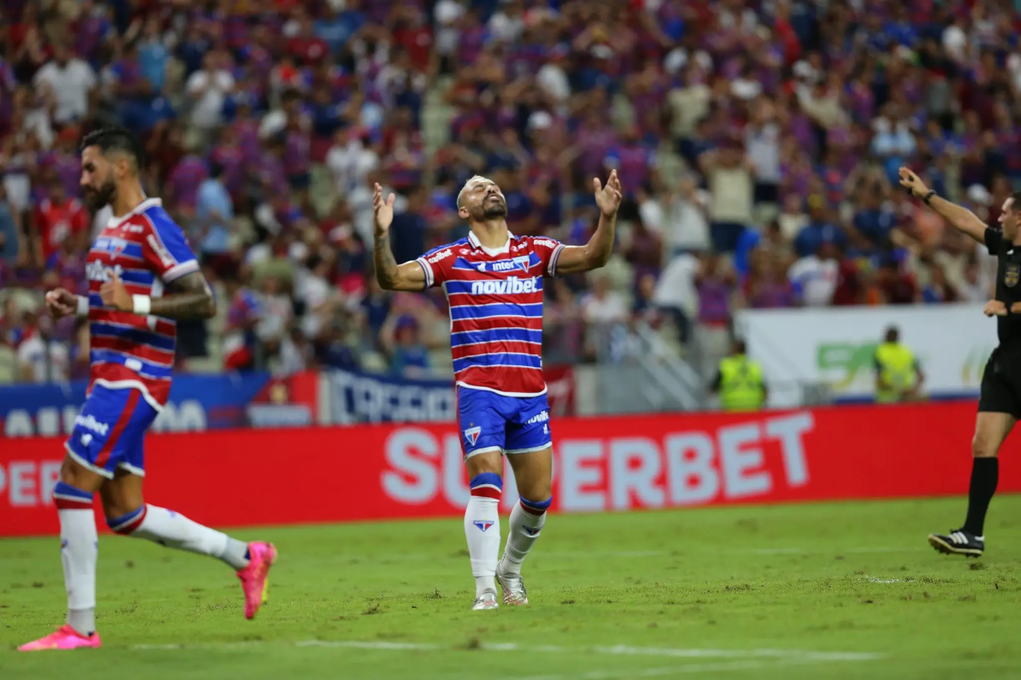 Moisés lamenta gols perdidos pelo Fortaleza. Fortaleza joga mal