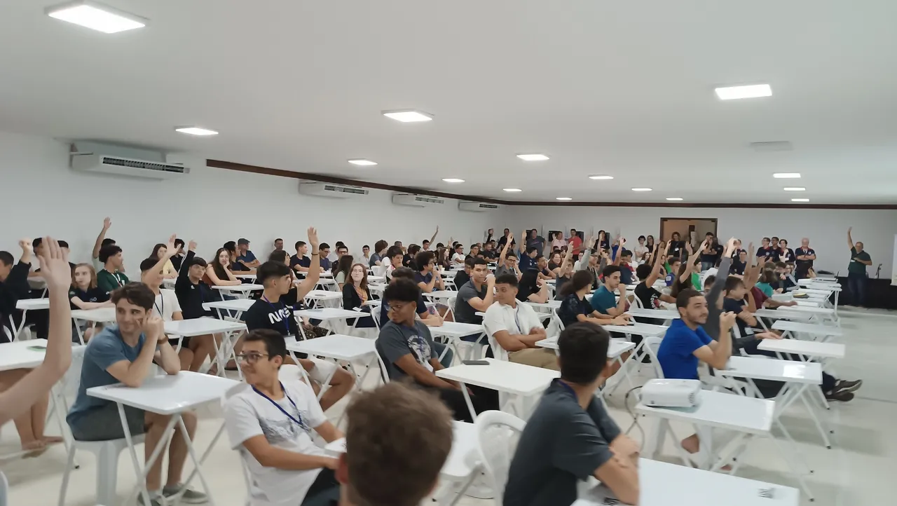 Nesta fase, os alunos tem provas teóricas nas quais calculam o impulso para viajar de um planeta a outro em um sistema estelar semelhante ao nosso