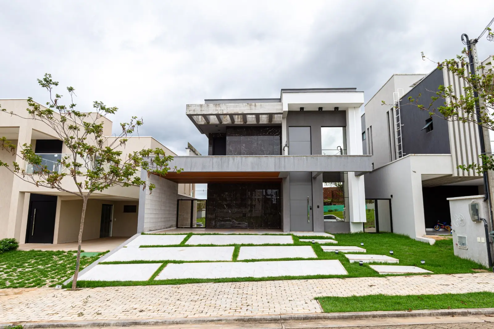 foto de fachada de condomínio de casa na Grande Fortaleza