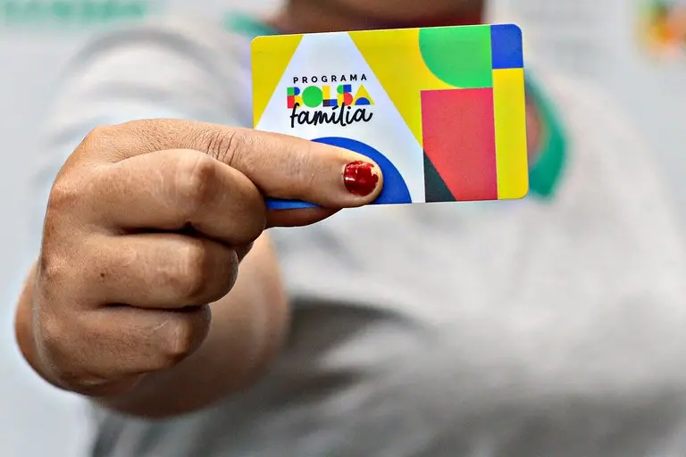 Imagem da notícia: Caixa libera parcela de março do novo Bolsa Família a beneficiários com NIS de final 3